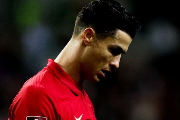 HLV trưởng Bồ Đào Nha: Ronaldo sẽ không được đảm bảo suất đá chính