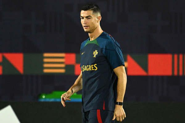 CLB hạng nhất Anh từ chối Ronaldo vì 'cần những cầu thủ có thể chạy'