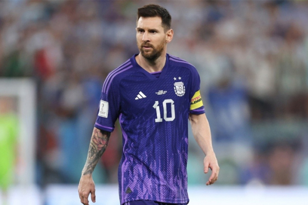 Argentina đầu bảng, Messi vẫn tức giận