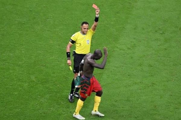Cameroon tạo nên lịch sử cho bóng đá châu Phi ở World Cup 202