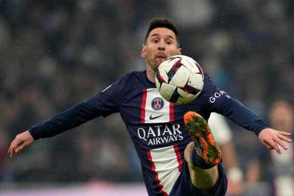 Messi cán mốc 700 bàn cấp độ CLB 