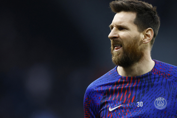 Barcelona dành dụm tiền để đón Messi 