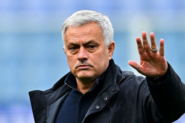 Jose Mourinho nói lời phũ phàng với Tottenham
