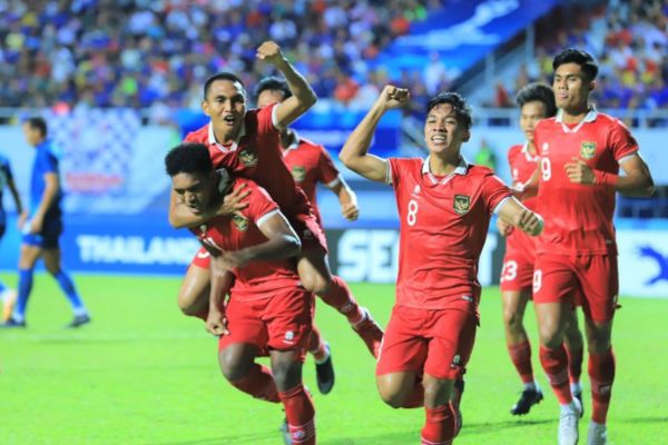 Thắng sốc Thái Lan, U23 Indonesia gặp U23 Việt Nam ở trận chung kết 