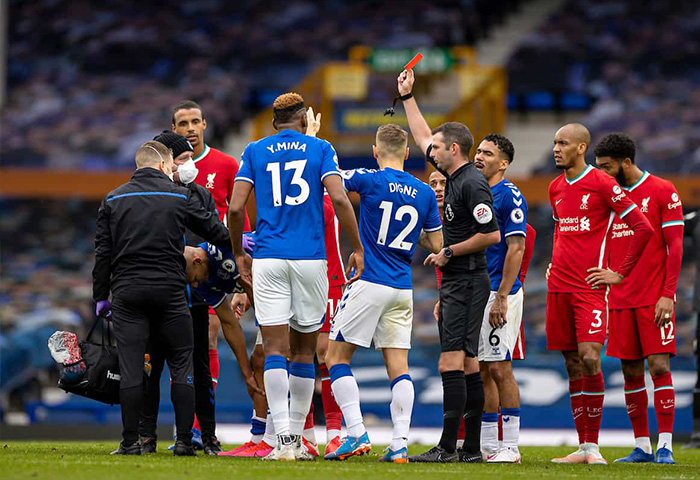 Soi kèo thẻ phạt Everton vs Liverpool