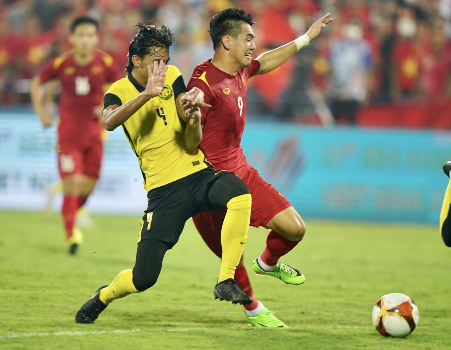 Tiến Linh ghi bàn đưa U23 Việt Nam vào chung kết SEA Games 31
