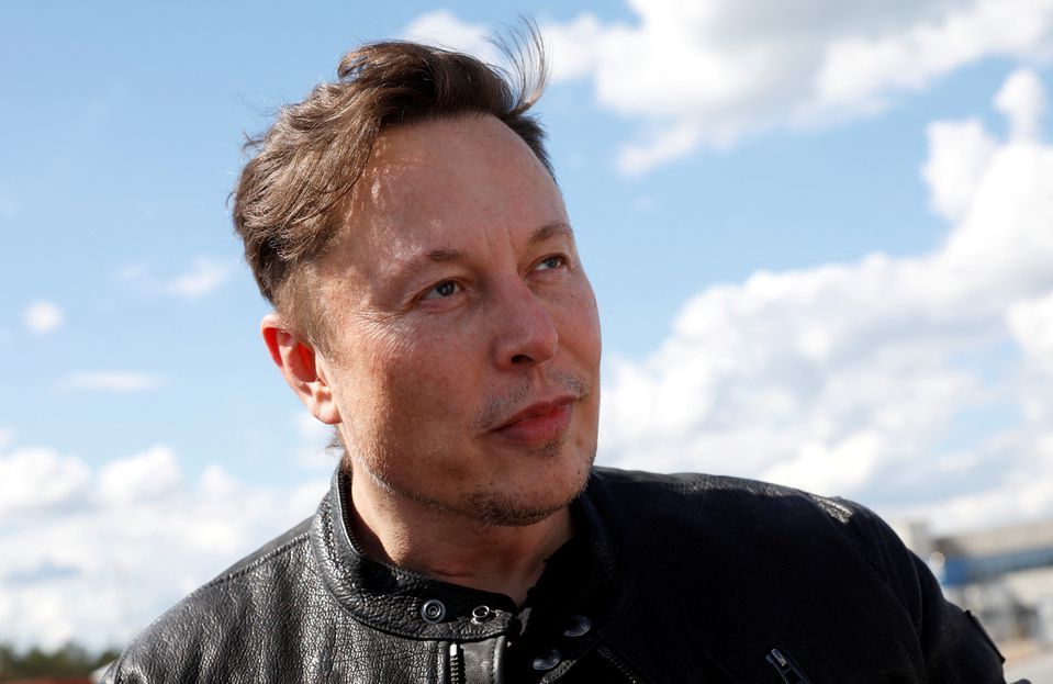 Tỷ phú Elon Musk ra tay giải cứu Man United