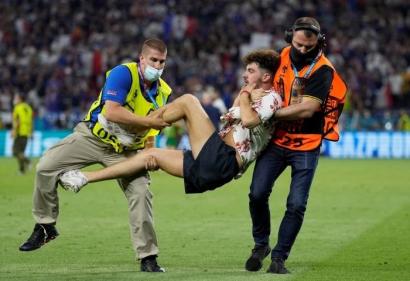 Trước trận Hà Lan vs CH Séc: Rắc rối không ngừng tìm đến