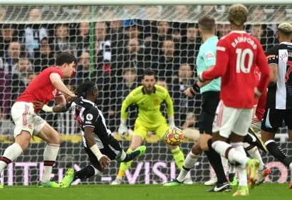 Newcastle 1-1 Man Utd, người hùng Cavani cứu bầy Quỷ Đỏ