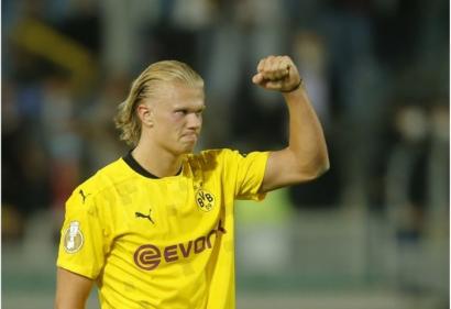Erling Haaland lập hattrick, Dortmund thắng giòn giã