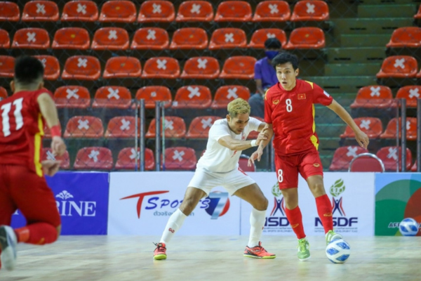 Futsal Việt Nam dễ dàng đè bẹp Myanmar với 4 bàn không gỡ