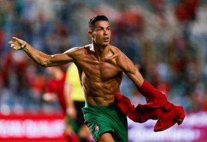 Vượt Ramos, Ronaldo phá thêm một kỷ lục nữa của bóng đá châu Âu