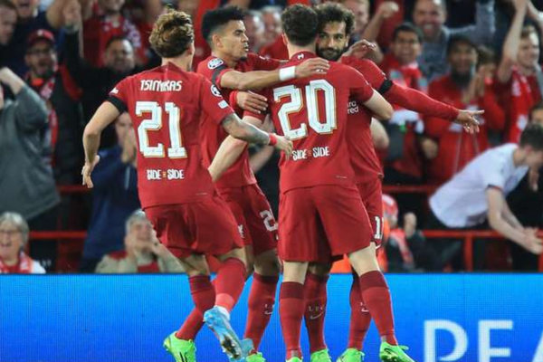 Liverpool giành chiến thắng nghẹt thở trước Ajax